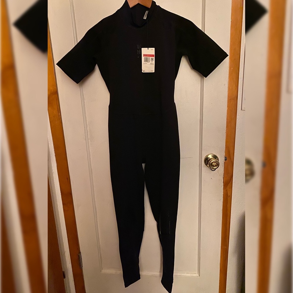Nike Back Zip Short Sleeve Spring Suit WOMAN size LARGE